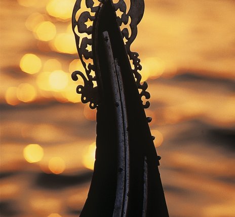 Gondel im Sonnenuntergang © Peter Eckert