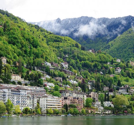 Blick auf Montreux am Genfer See © Golovlev Igor-shutterstock.com/2013