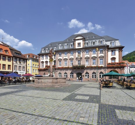 Marktplatz Heidelberg mit Rathaus © World travel images-fotolia.com
