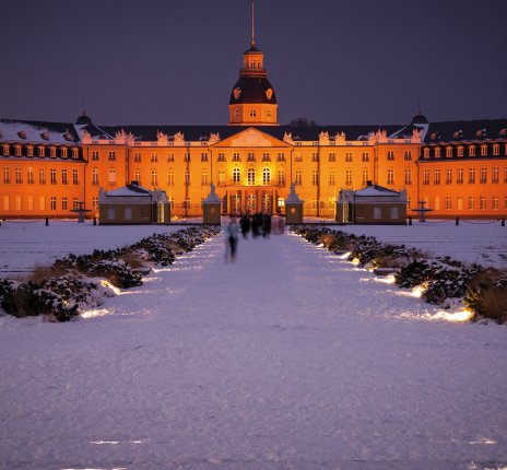 Winterliches Karlsruher Schloss © luckyjoy7-fotolia.com