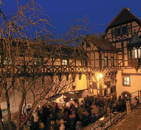 Mittelalterlicher Weihnachtsmarkt auf der Wartburg Eisenach © Wartburg Stiftung Eisenach/Fotothek: Rainer Salzmann