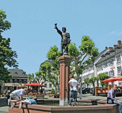 Marktplatz Rüdesheim © Phönix Reisen