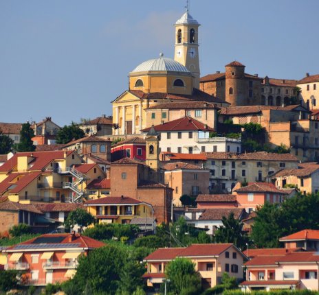 Blick auf das malerische Asti im Piemont © thauwald-pictures-fotolia.com