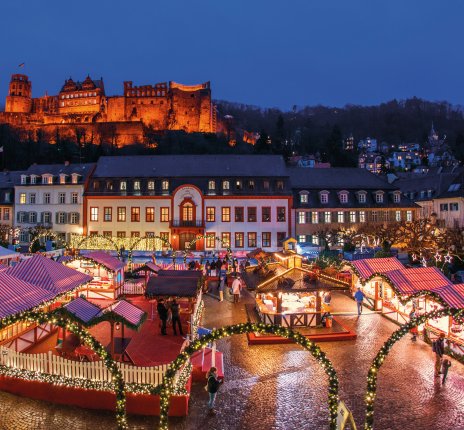 Heidelberger Weihnachtsmarkt am Karlsplatz
 © Tobias Schwerdt