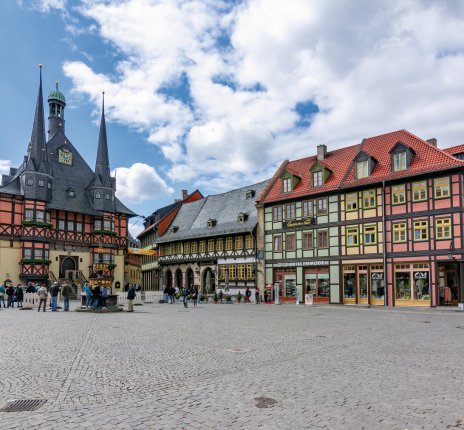 Marktplatz und Rathaus in Wernigerode © Mistervlad - stock.adobe.com