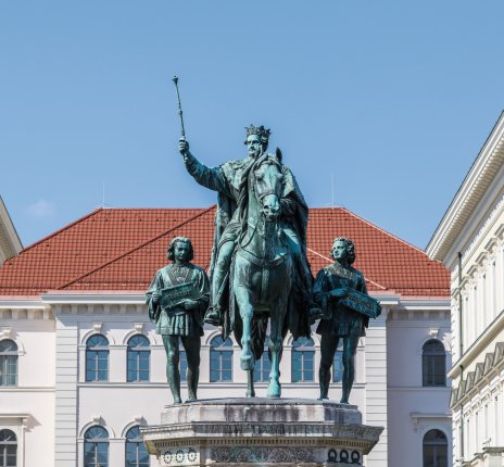Reiterdenkmal König Ludwig I. in München © Chris Redan - stock.adobe.com