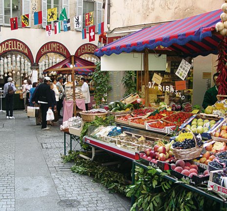 Markt in der Via Pestina © Lugano Turismo