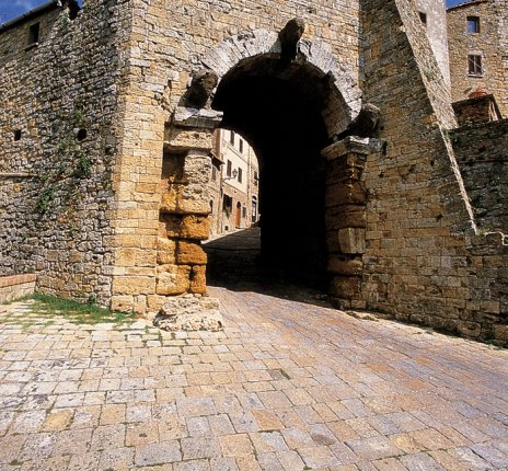 Porta All Arco - Etruskisches Tor 