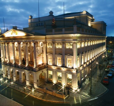 Oper Breslau bei Nacht 