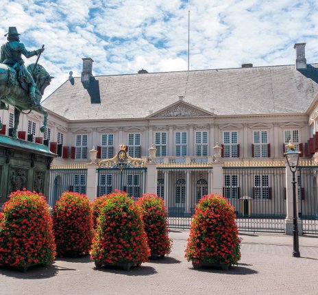 Der Königliche Palast Noordeinde im Zentrum von Den Haag

 © Rangzen-fotolia.com