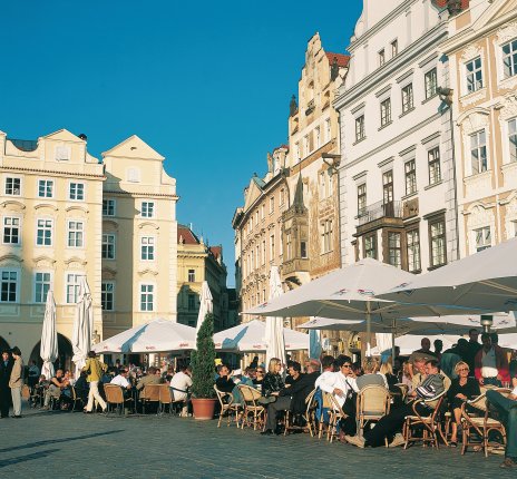 Prag - Straßencafes am Altstädter Ring © Kessler Medien