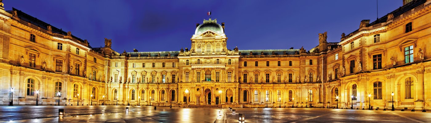 Städtereisen ab Ansbach Louvre in Paris bei Nacht