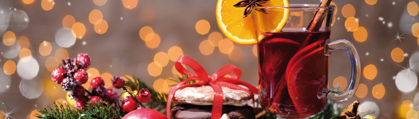 Adventreisen ab Nürnberg Weihnachtsplätzchen und Punsch