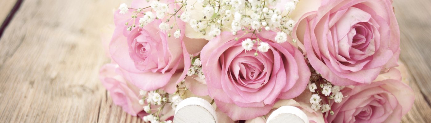 Rosenstrauß mit Herzen