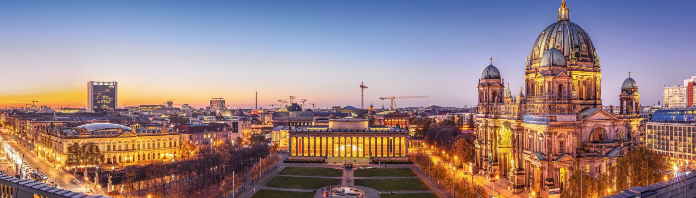 Städtereisen ab Schwabach Berlin bei Nacht