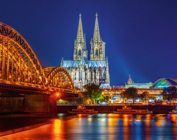 Der Kölner Dom bei Nacht