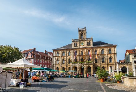 Rathaus in Weimar © Sina Ettmer - stock.adobe.com