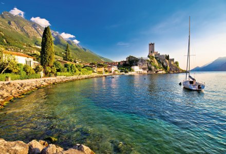 Malcesine mit Blick auf die Burg © xbrchx-fotolia.com