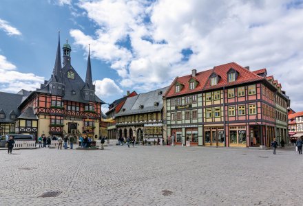 Marktplatz und Rathaus in Wernigerode © Mistervlad - stock.adobe.com