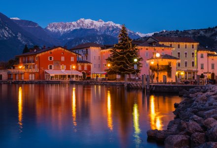 Torbole im Winter © Andrea - stock.adobe.com