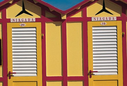 Badekabinen am Adriastrand © Emilia Romagna Tourismus