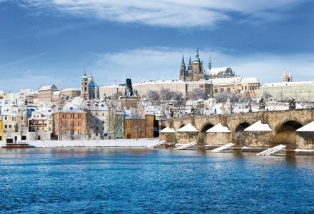 Prag-Panorama im Winter © kaprikfoto-fotolia.com