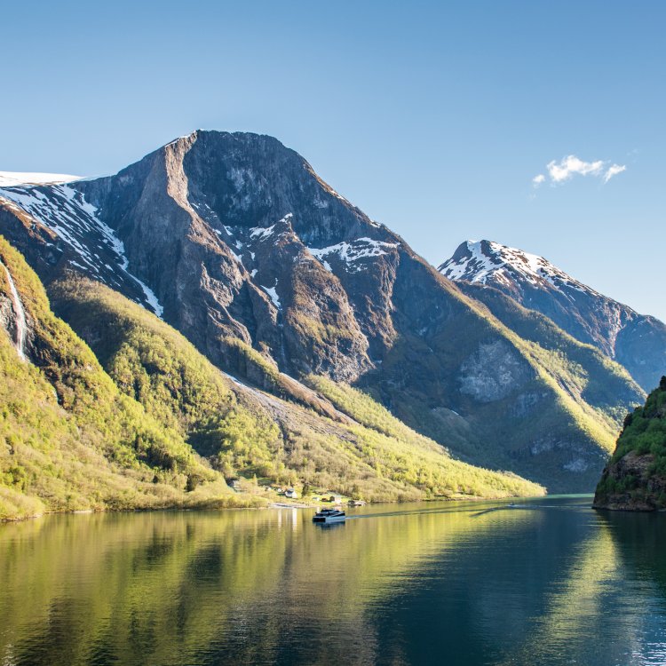 Naeroyfjord © SRSImages-stock.adobe.com